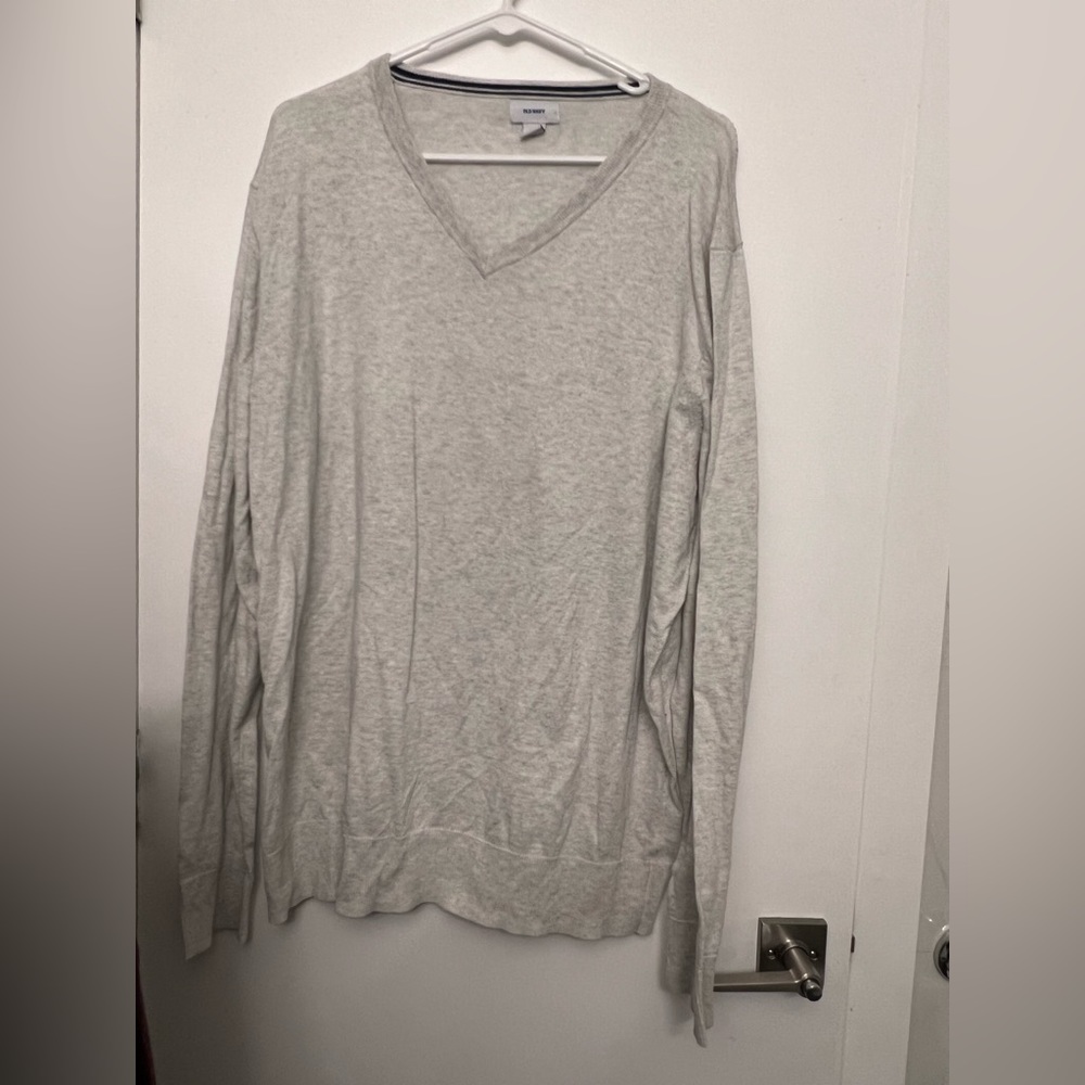 XXL Old Navy V neck sweater. Used